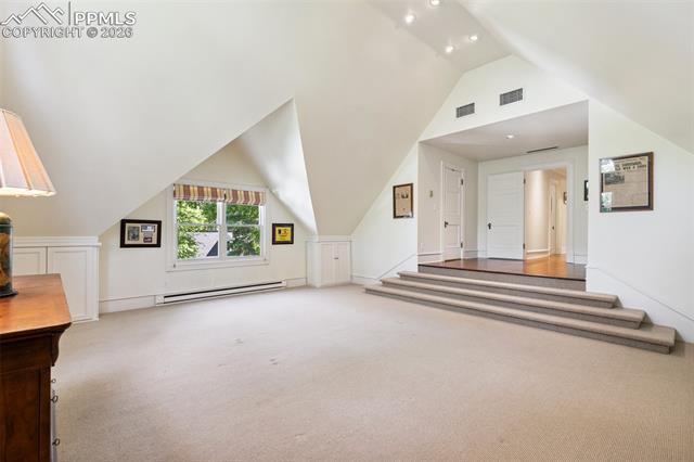 9 Broadmoor Avenue