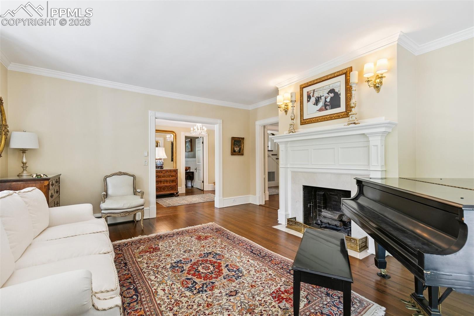 9 Broadmoor Avenue