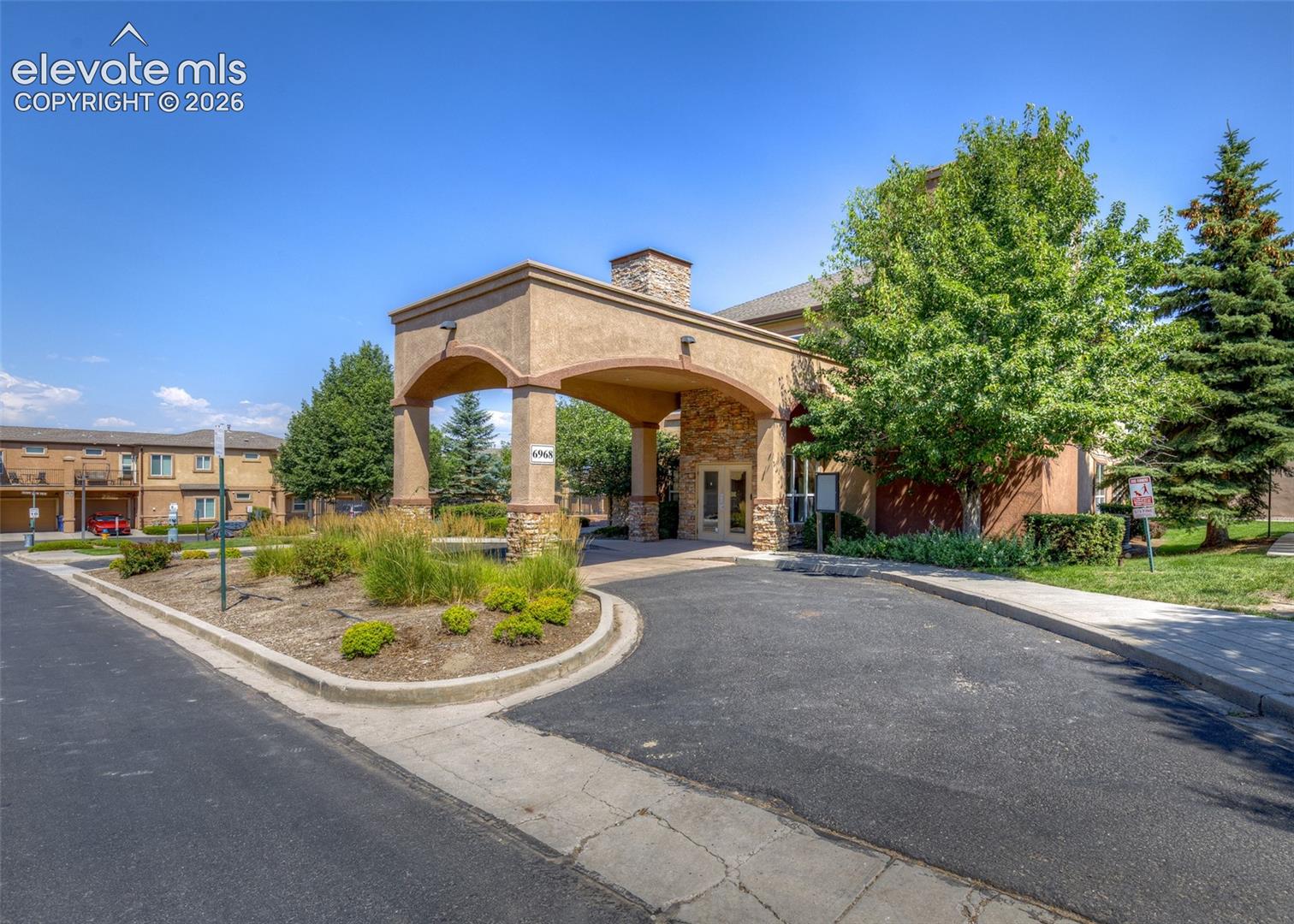 4860 Kerry Lynn View