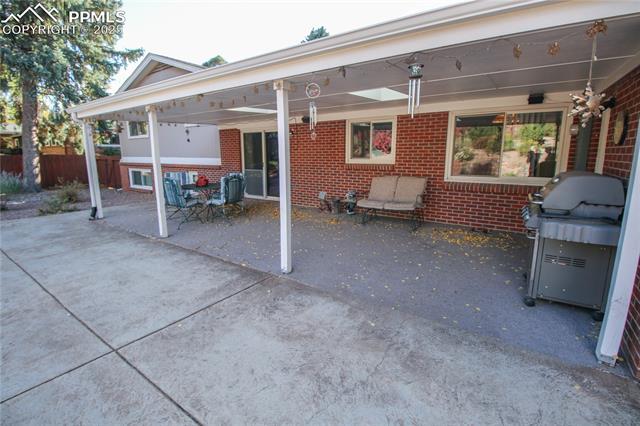 2823 Marilyn Road