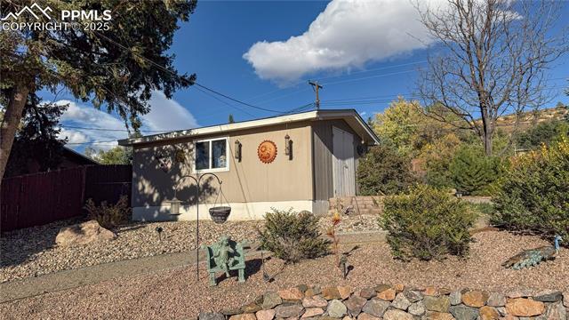 2823 Marilyn Road