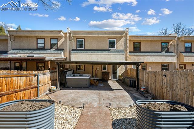 690 Echo Lane
