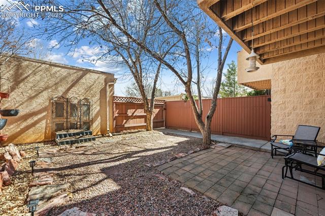 690 Echo Lane
