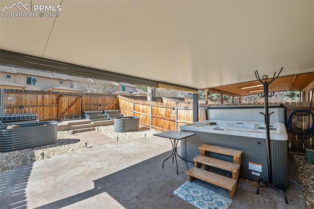 690 Echo Lane