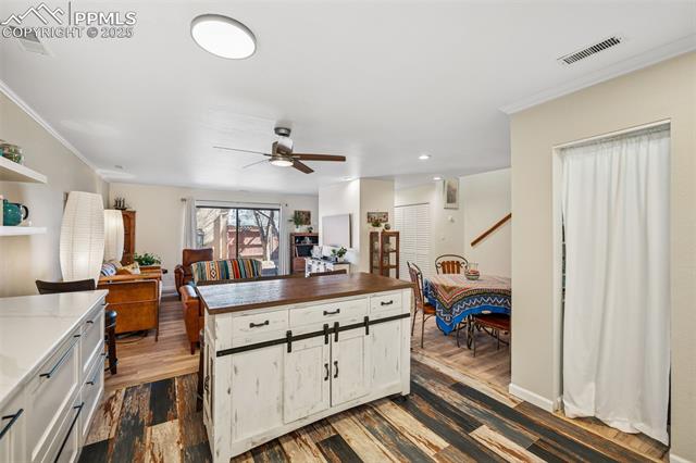 690 Echo Lane