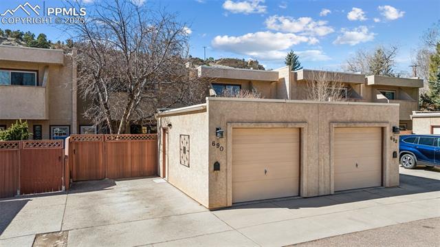 690 Echo Lane