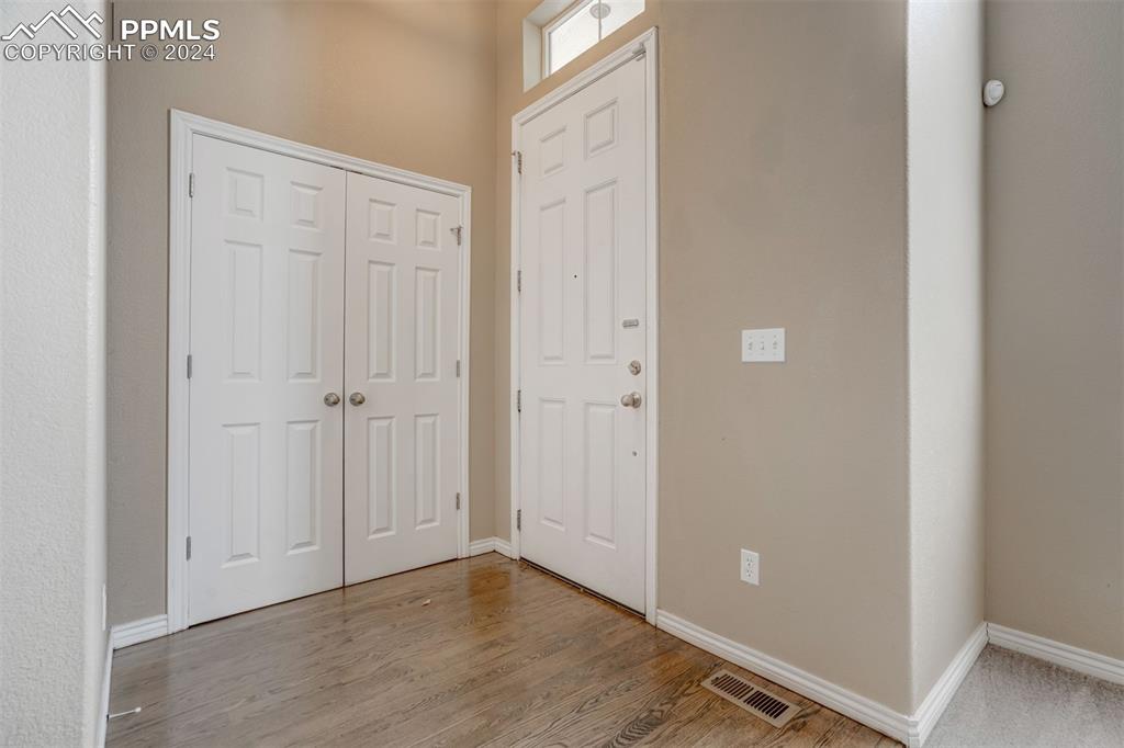3323 Gladstone Creek Point