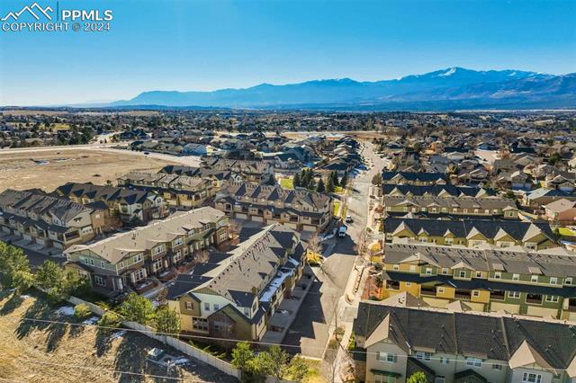 3323 Gladstone Creek Point