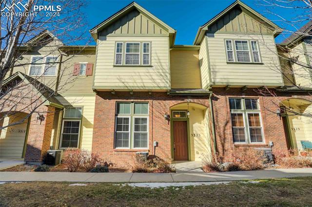 3323 Gladstone Creek Point