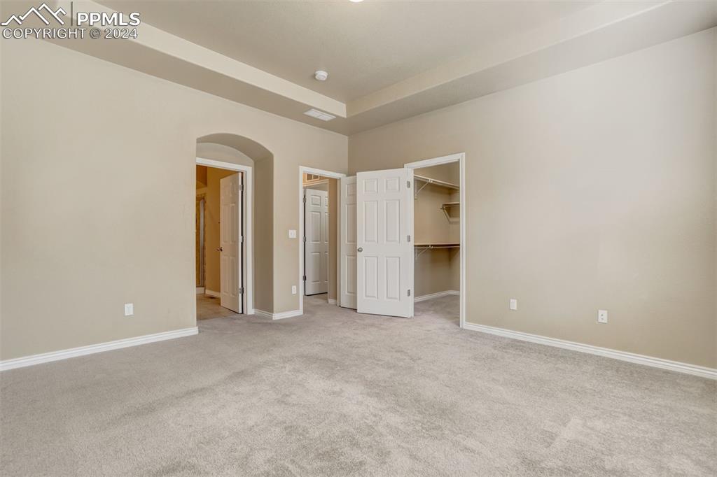 3323 Gladstone Creek Point
