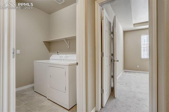 3323 Gladstone Creek Point