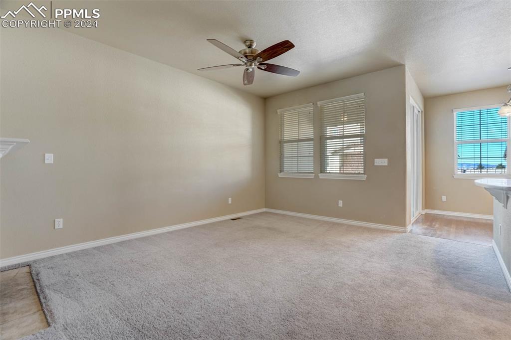 3323 Gladstone Creek Point