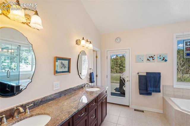 210 Saddlehorn Trail