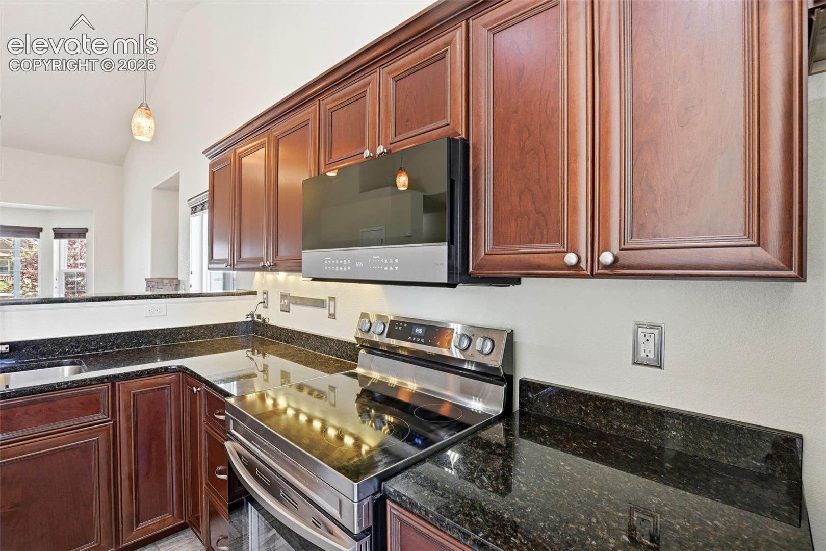 7806 Dutch Loop