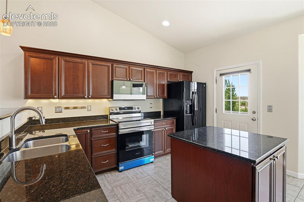 7806 Dutch Loop