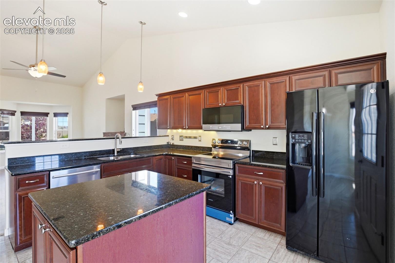 7806 Dutch Loop