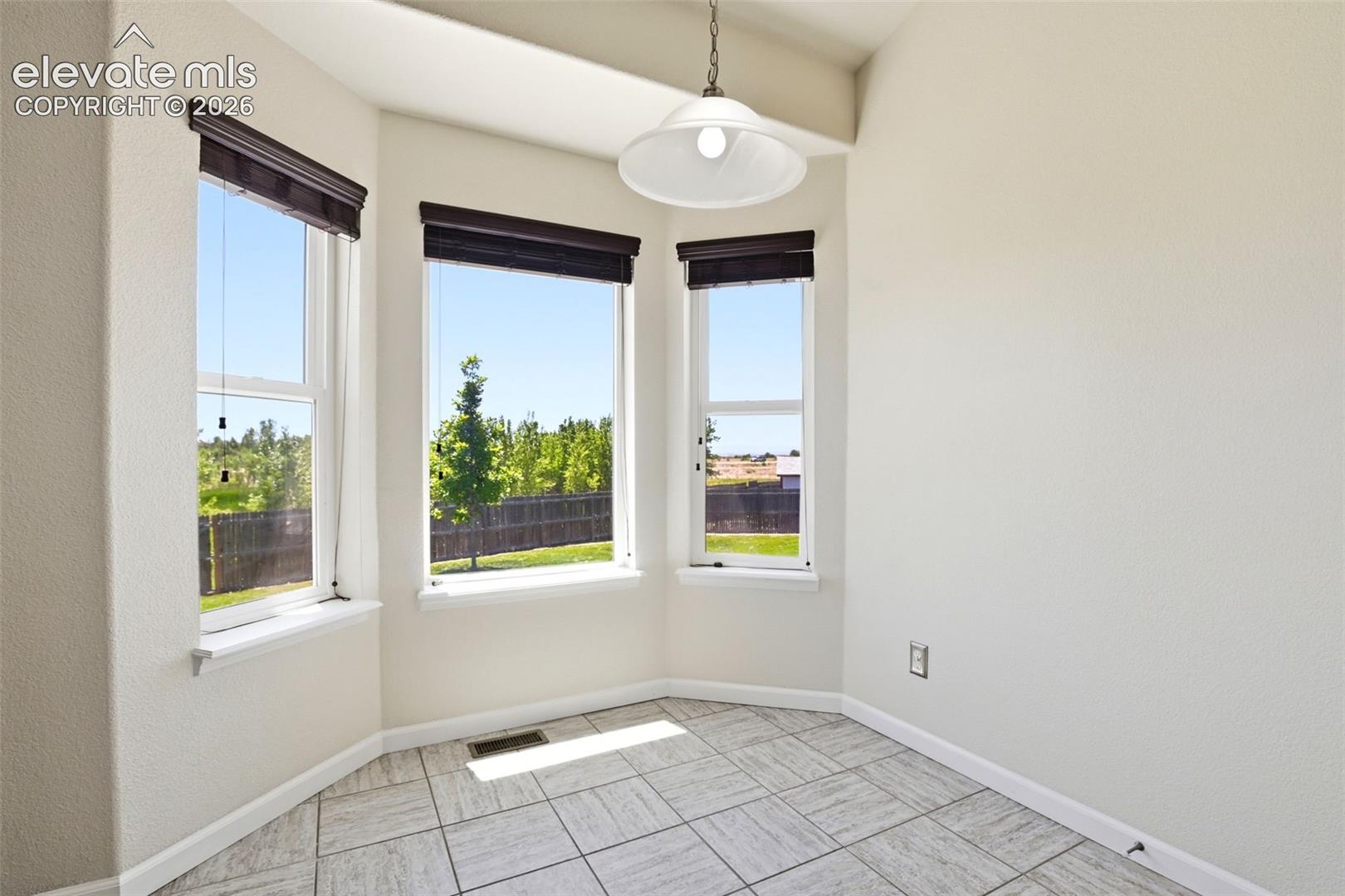 7806 Dutch Loop
