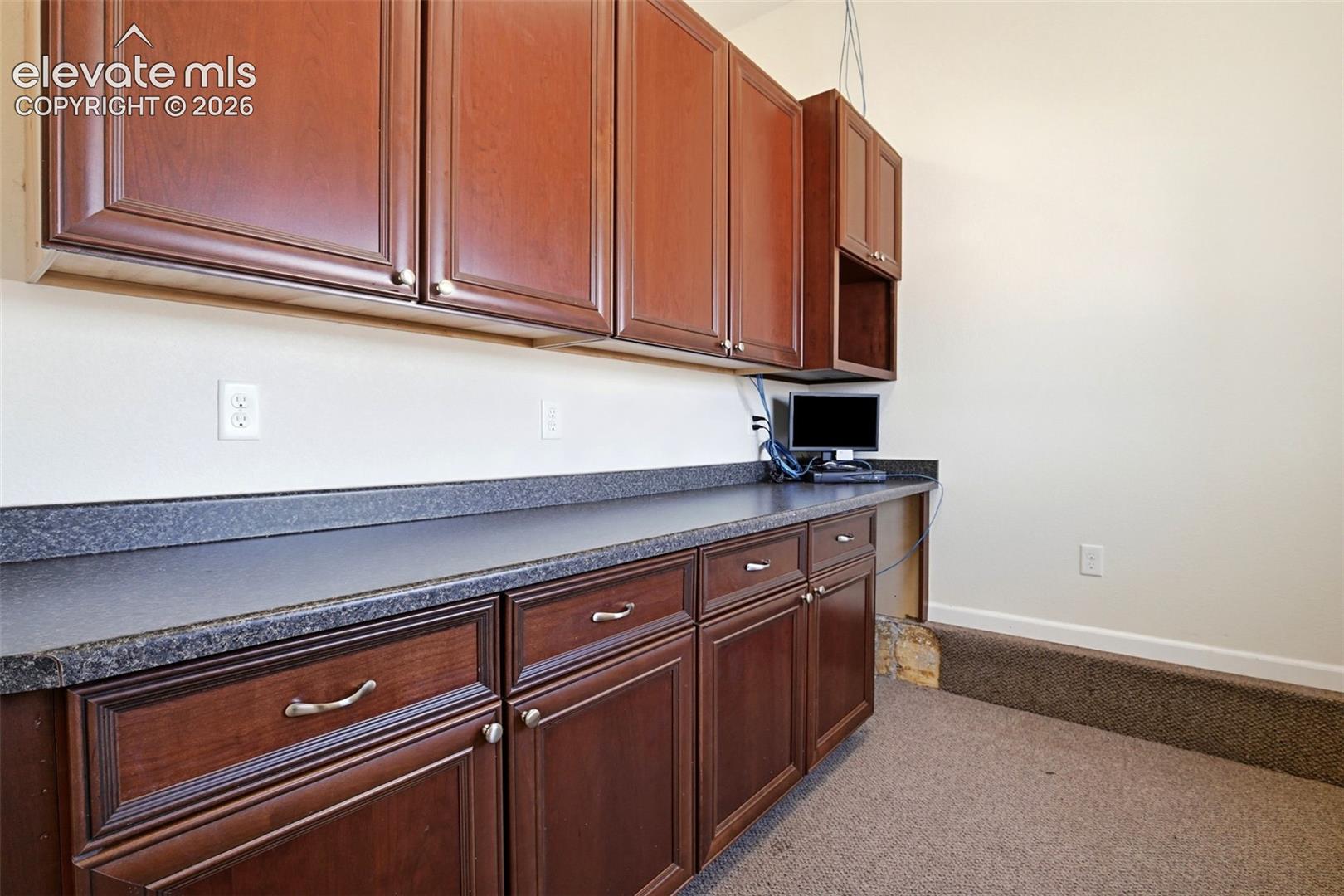 7806 Dutch Loop