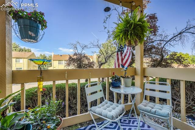 910 Tenderfoot Hill Road Apt 102