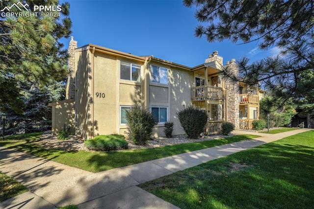 910 Tenderfoot Hill Road Apt 102