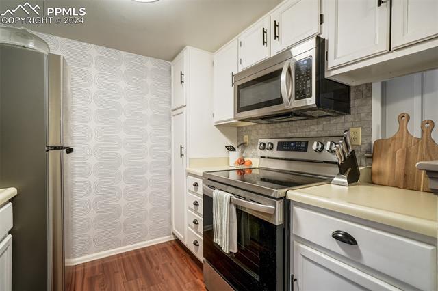 910 Tenderfoot Hill Road Apt 102