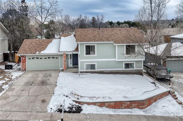 2935 Rolling Wood Loop