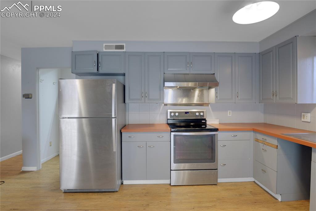 815 E Platte Avenue