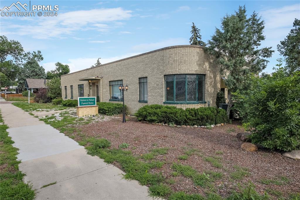 815 E Platte Avenue