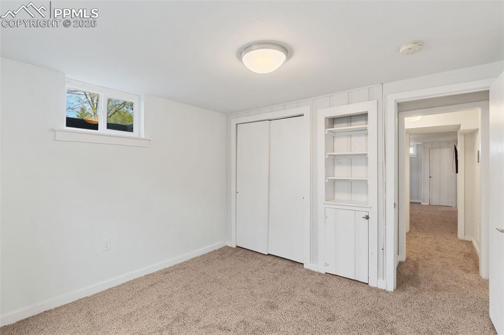 1023 E San Miguel Street