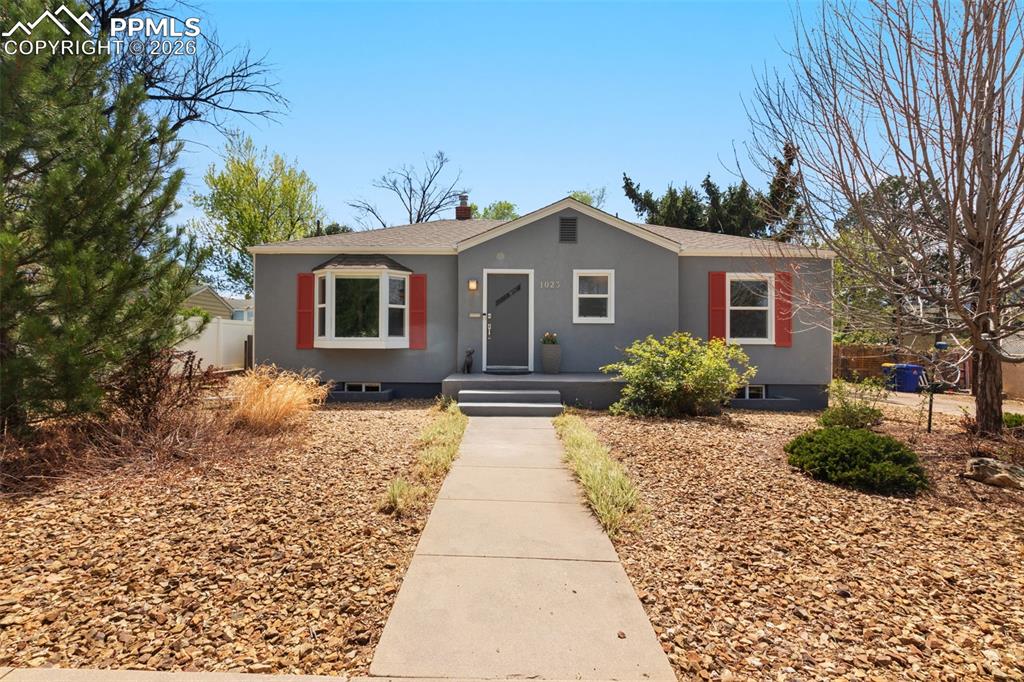 1023 E San Miguel Street