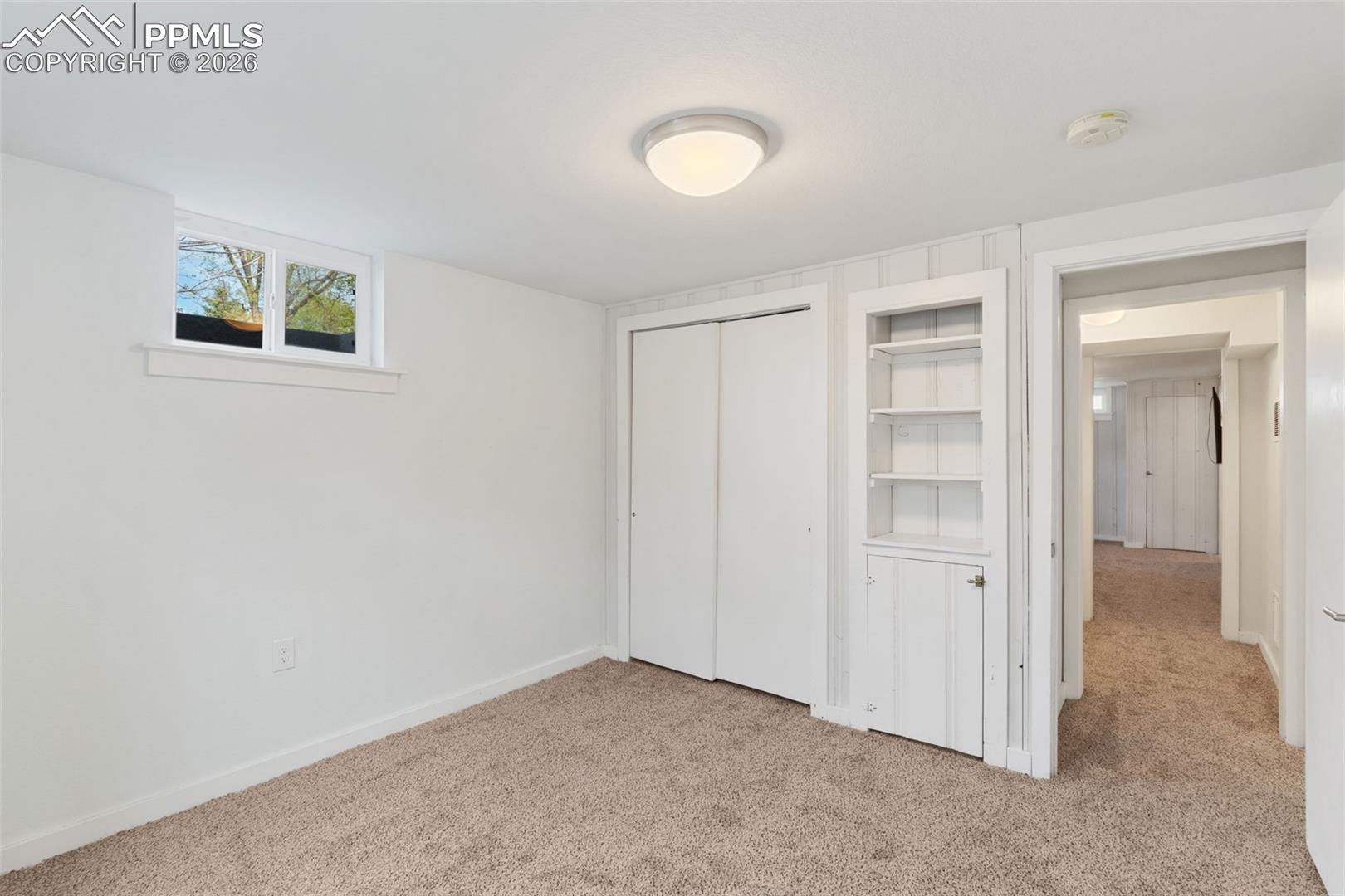 1023 E San Miguel Street