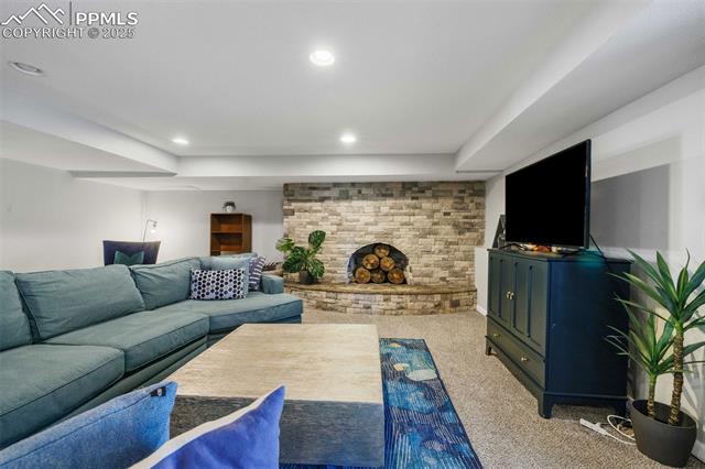 6940 Franciville Road