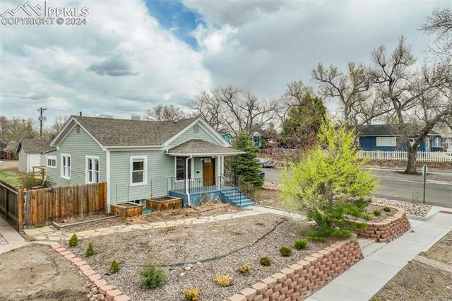 926 E San Miguel Street