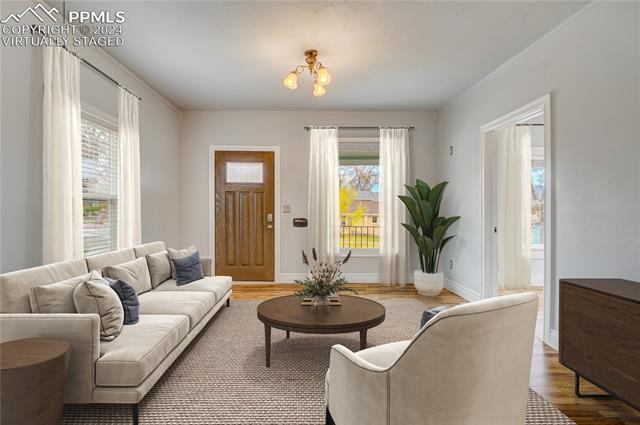 926 E San Miguel Street