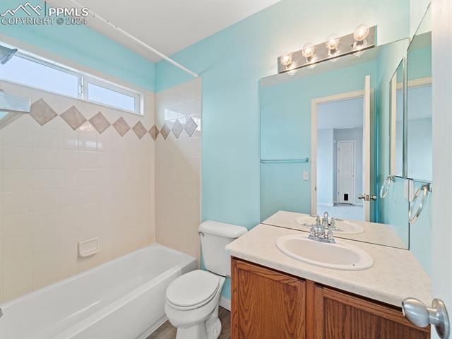 12373 Pine Valley Circle