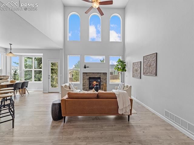 12373 Pine Valley Circle