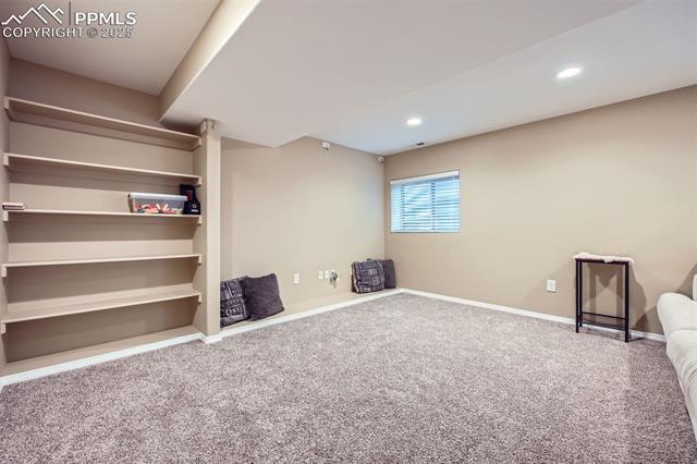 6640 Oakwood Boulevard