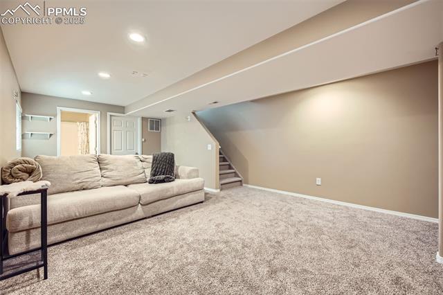 6640 Oakwood Boulevard