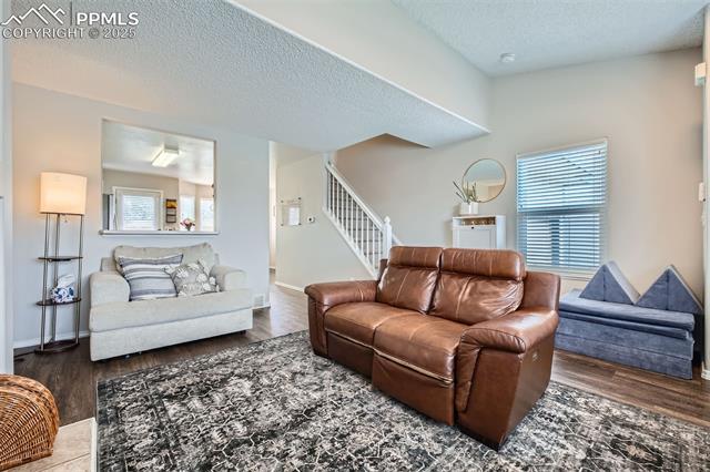 6640 Oakwood Boulevard