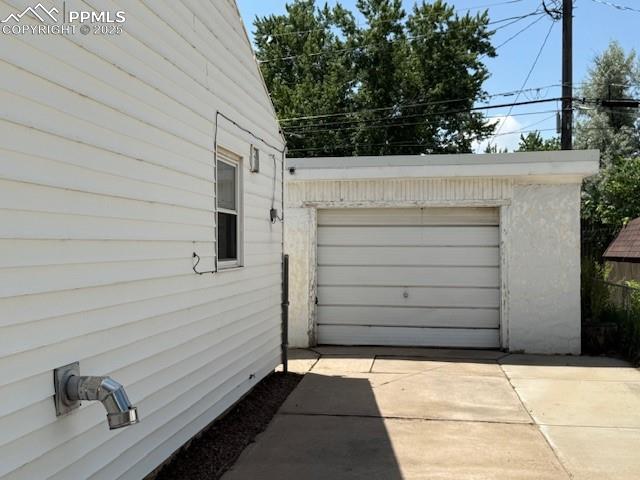 2113 S Corona Avenue