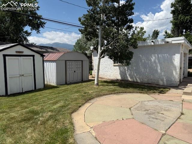 2113 S Corona Avenue