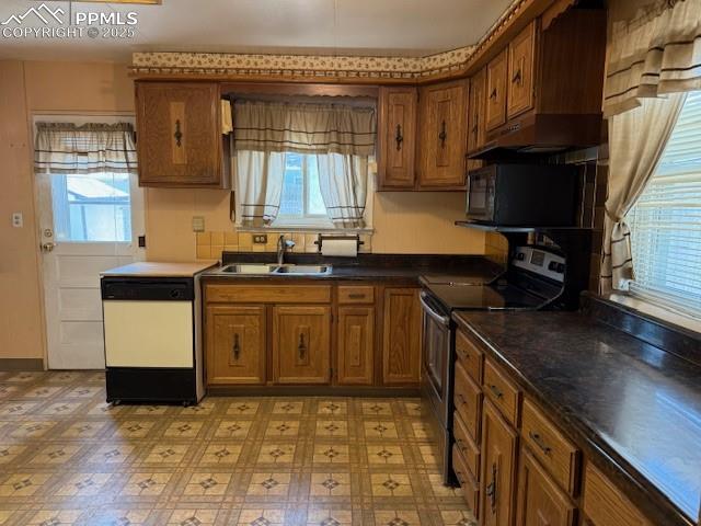 2113 S Corona Avenue