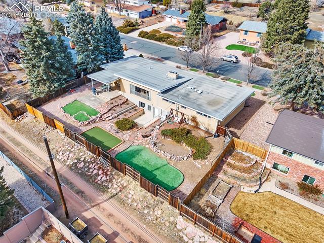 2716 Marilyn Road