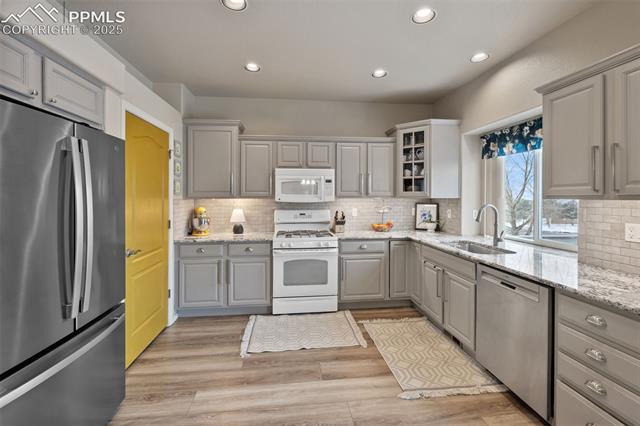 6474 Coyote Ridge Court