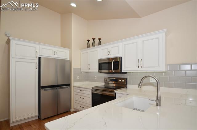 5664 Sonnet Ridge Point