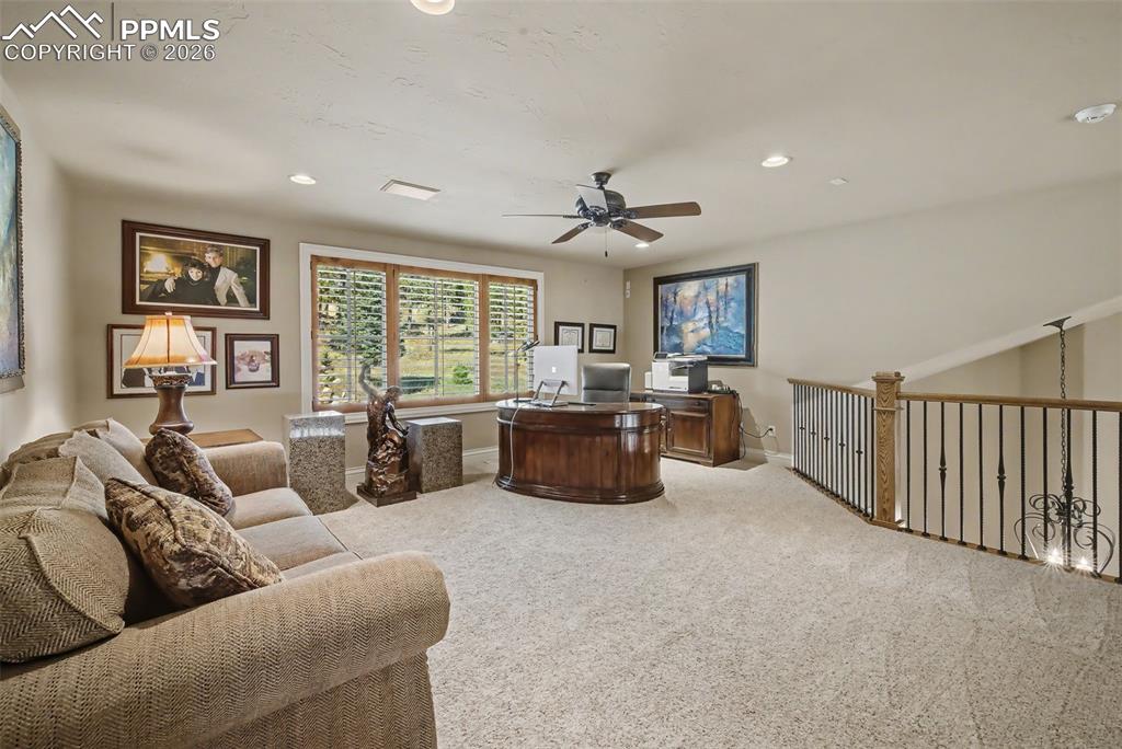 1095 High Lake View