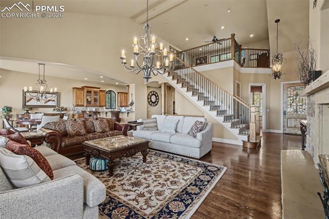1095 High Lake View