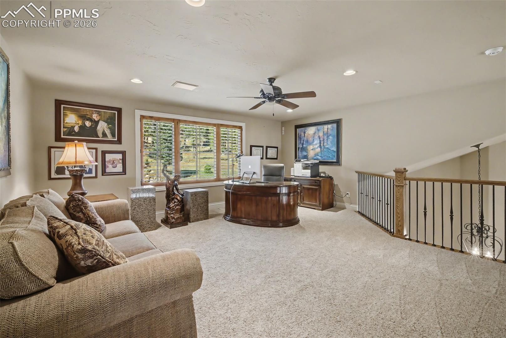 1095 High Lake View