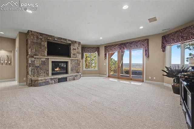 1095 High Lake View