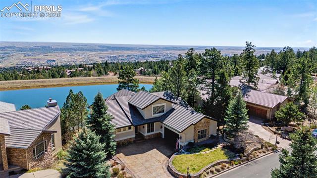 1095 High Lake View